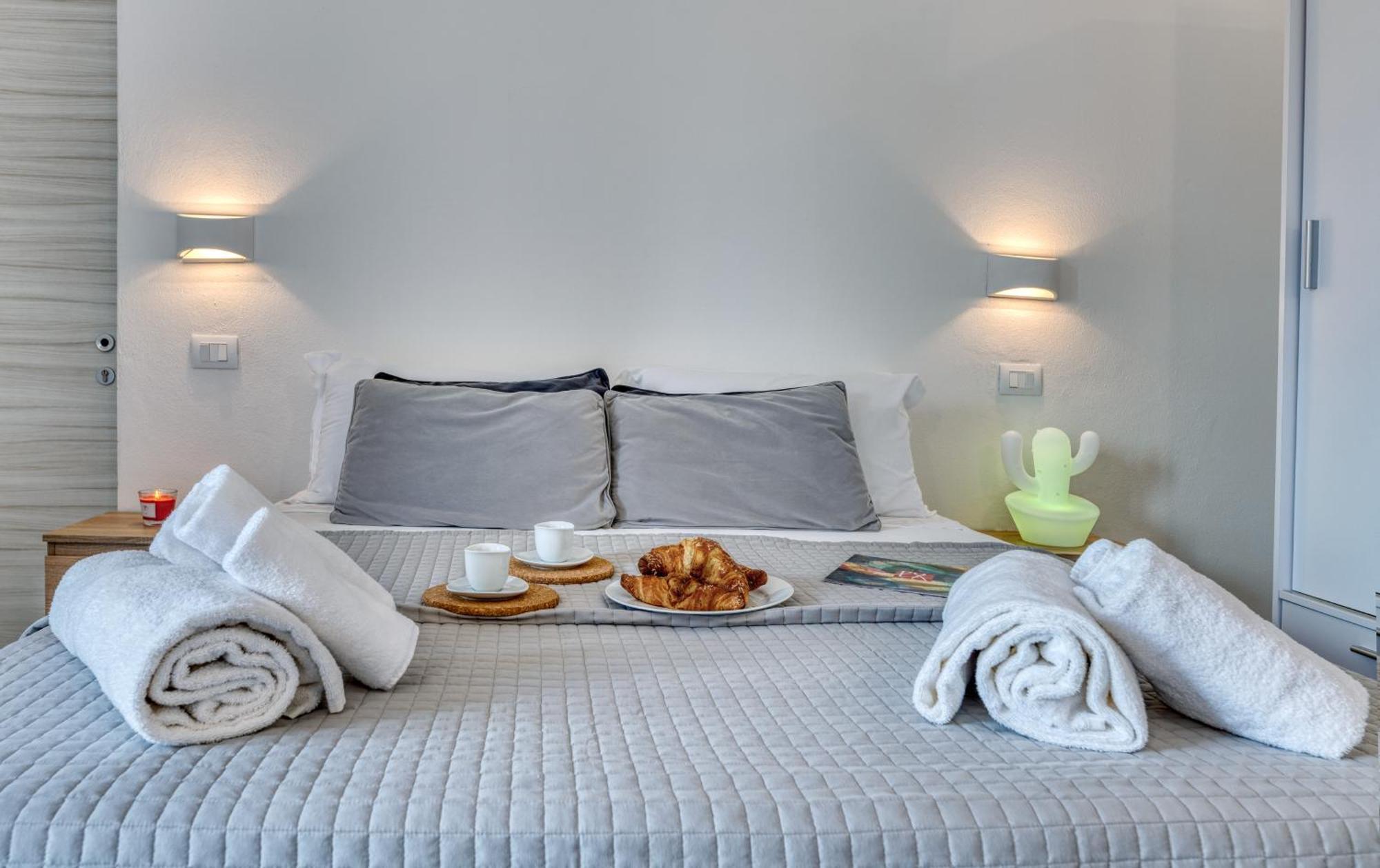 Izzhome Cozy Sunflowers Pula Eksteriør billede